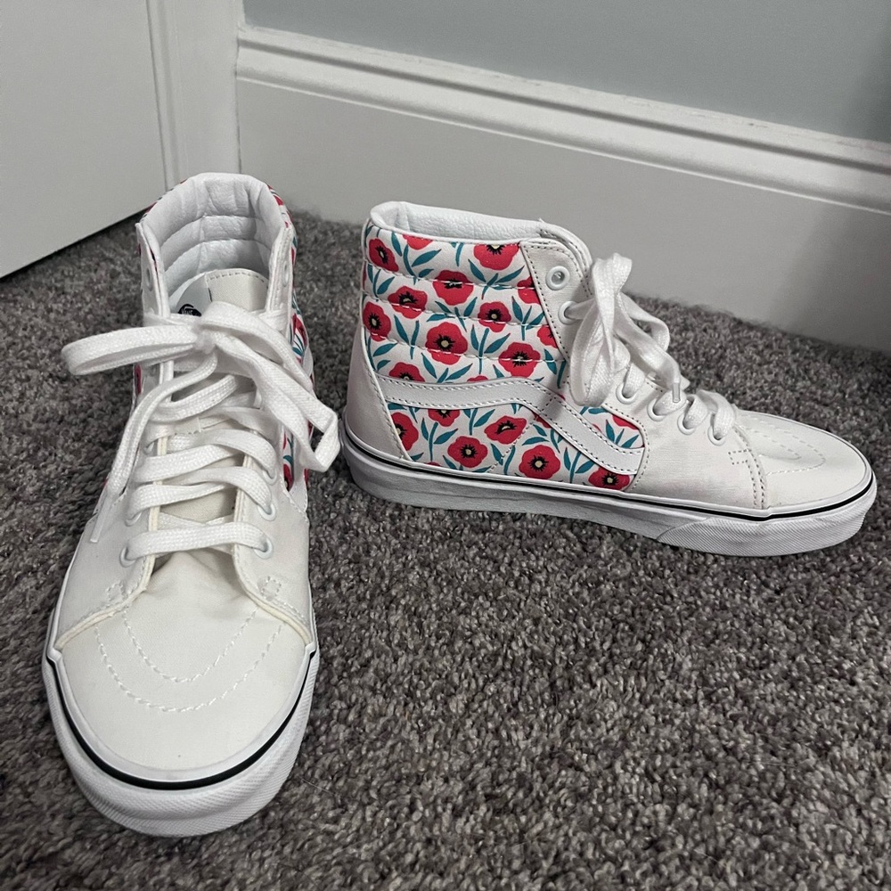 Poppy Vans Classic High-Tops